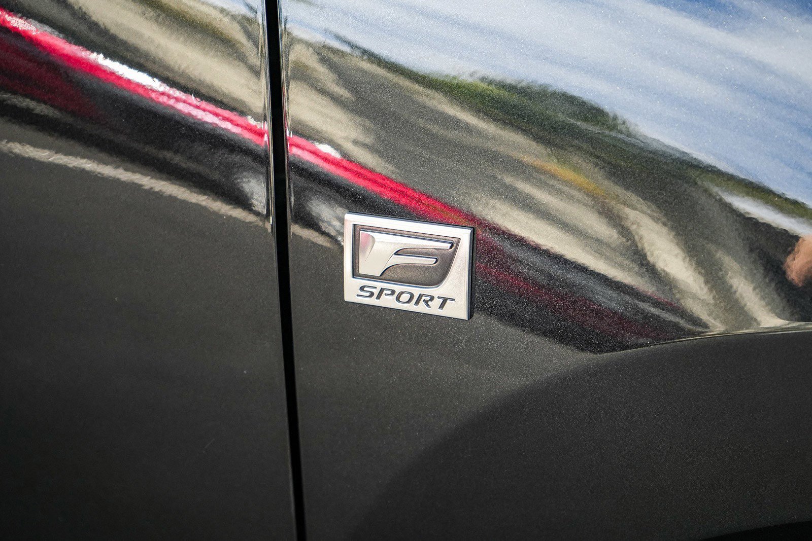 Used 2025 Lexus TX 500h AWD w/ Technology Package image 10