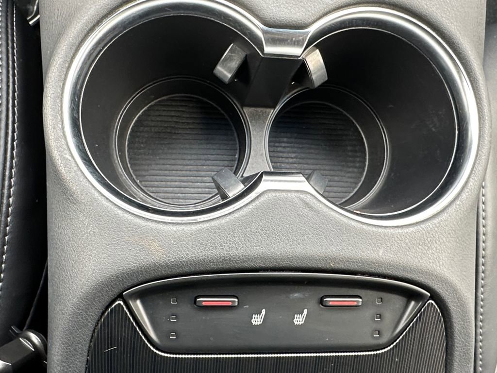 Used 2022 Toyota Venza XLE image 15