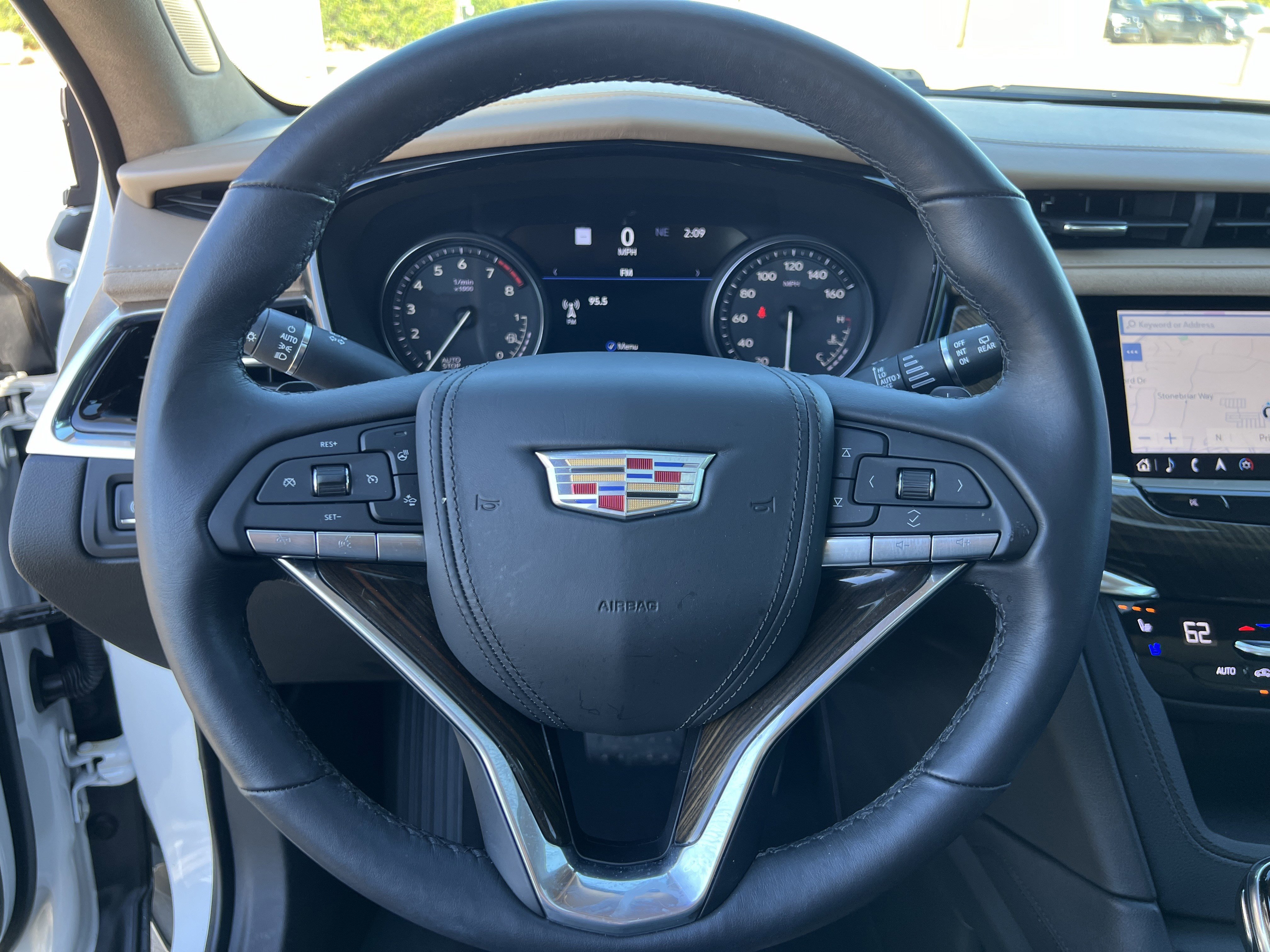 Used 2021 Cadillac XT6 Premium Luxury w/ Platinum Package image 16