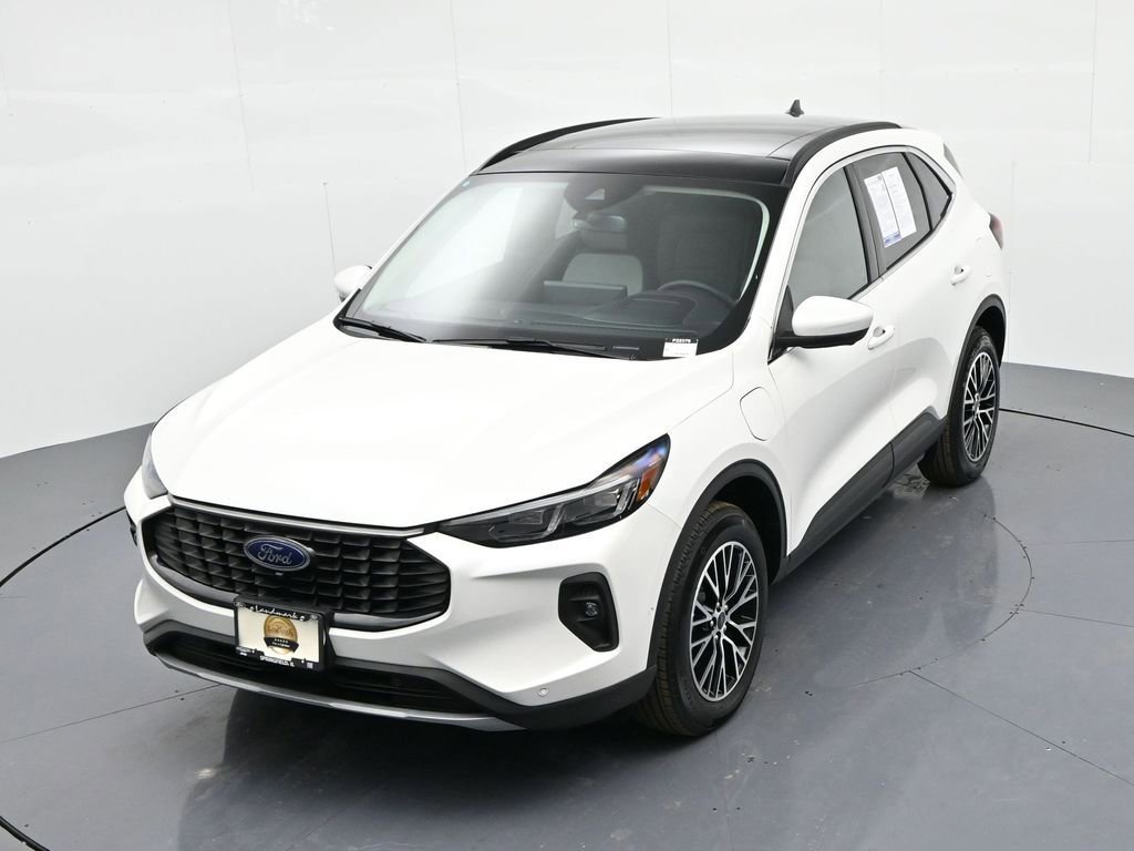 Used 2024 Ford Escape SE w/ PHEV Premium Package image 17