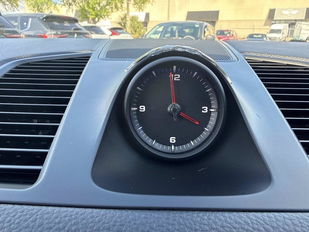 Used 2022 Porsche Cayenne AWD/4WD image 29