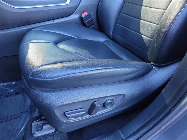 Used 2022 Toyota Highlander XLE image 4