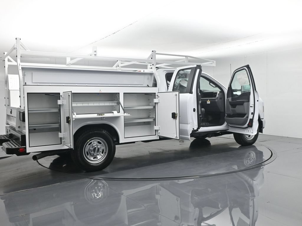 New 2026 Ford F250 XL w/ XL Chrome Package RWD image 32
