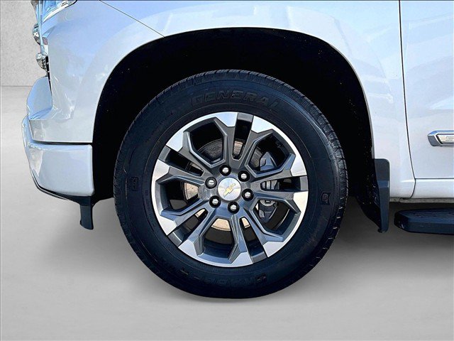 Used 2023 Chevrolet Silverado 1500 High Country RWD image 10
