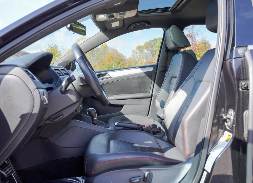 Used 2014 Volkswagen Jetta GLI Autobahn image 15