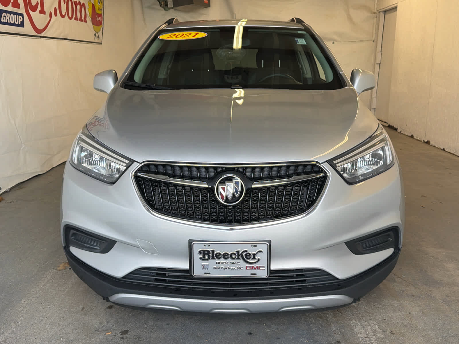 Used 2021 Buick Encore Preferred image 3