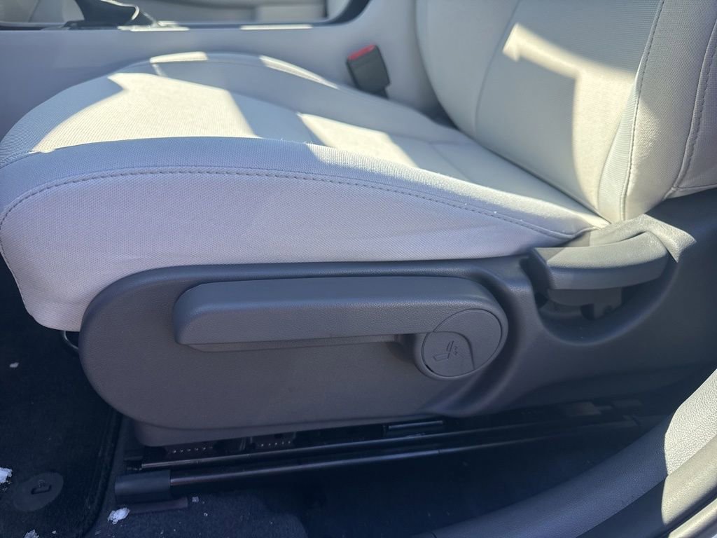 Certified 2026 Hyundai Kona SE image 18