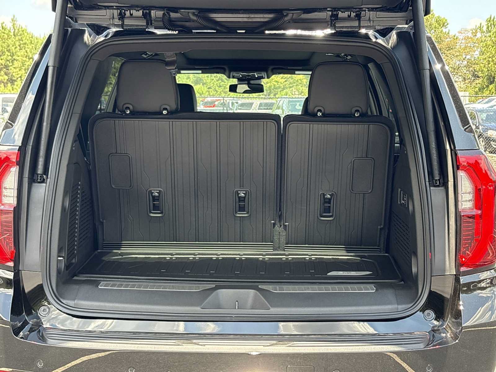 New 2026 GMC Yukon Denali w/ Sun & Power Step Package AWD/4WD image 22