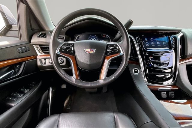 Used 2020 Cadillac Escalade Luxury image 7