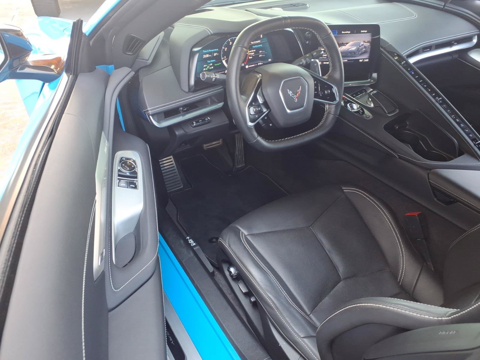 Used 2022 Chevrolet Corvette Stingray Preferred Cpe w/ Z51 Performance Package RWD image 5