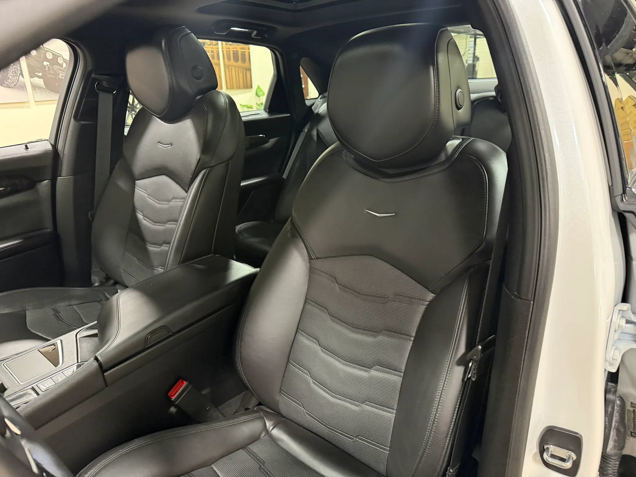 Used 2018 Cadillac CT6 Luxury AWD/4WD image 29