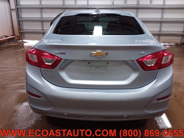 Used 2017 Chevrolet Cruze LT w/ Convenience Package image 8