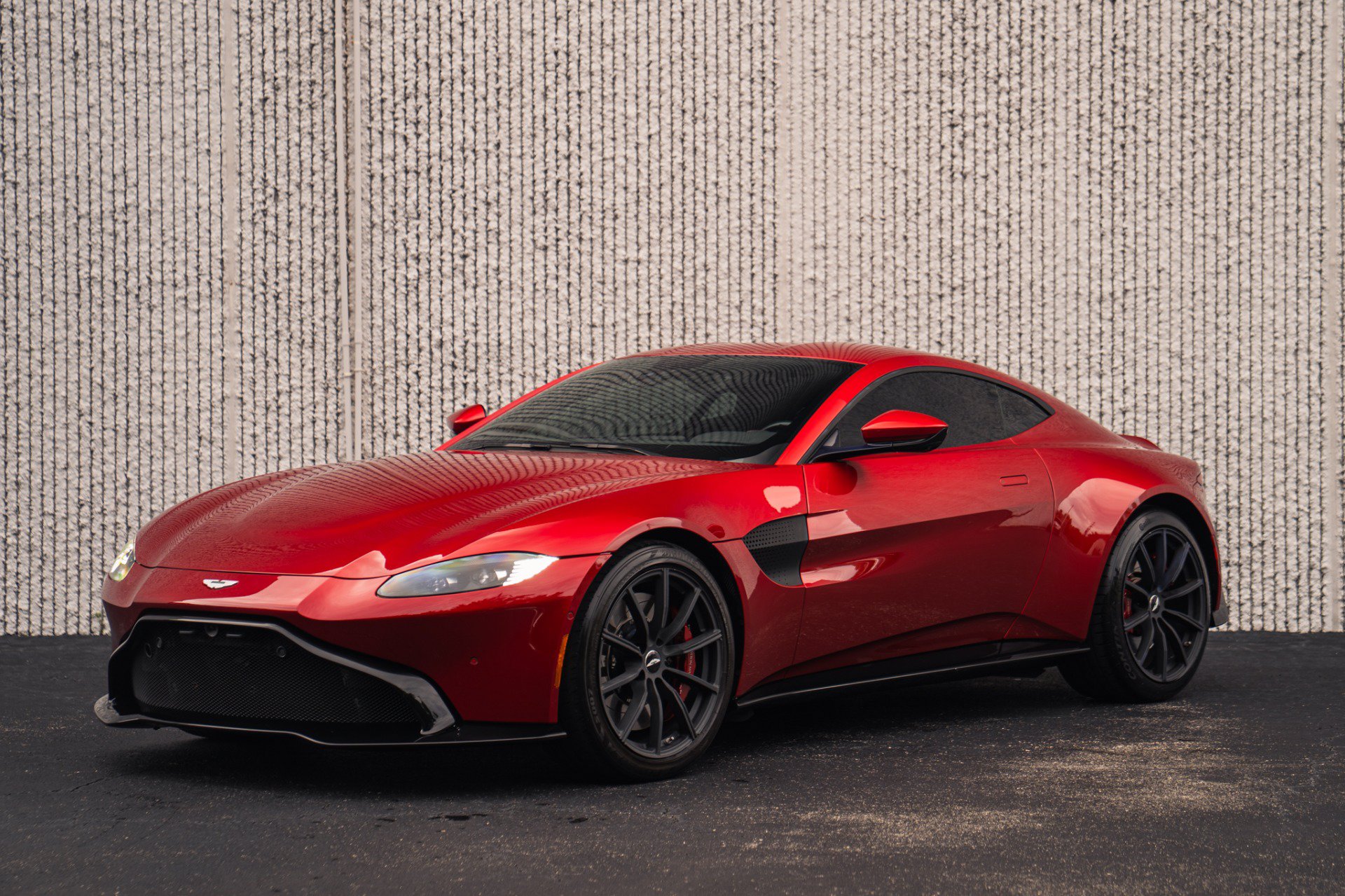 Used 2019 Aston Martin V8 Vantage Coupe