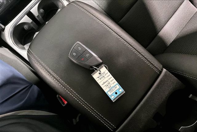 Used 2024 GMC Canyon Elevation w/ Convenience Package image 37