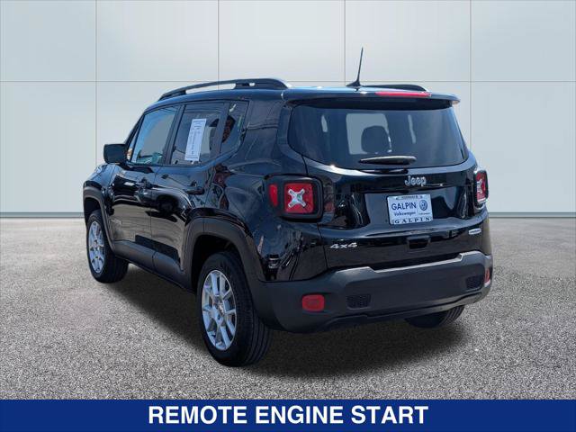 Used 2022 Jeep Renegade Latitude AWD/4WD image 3