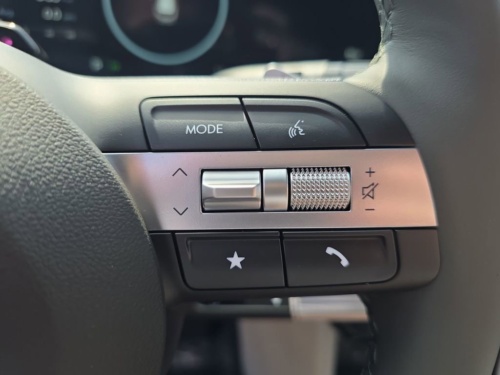 New 2025 Hyundai Tucson Limited image 25