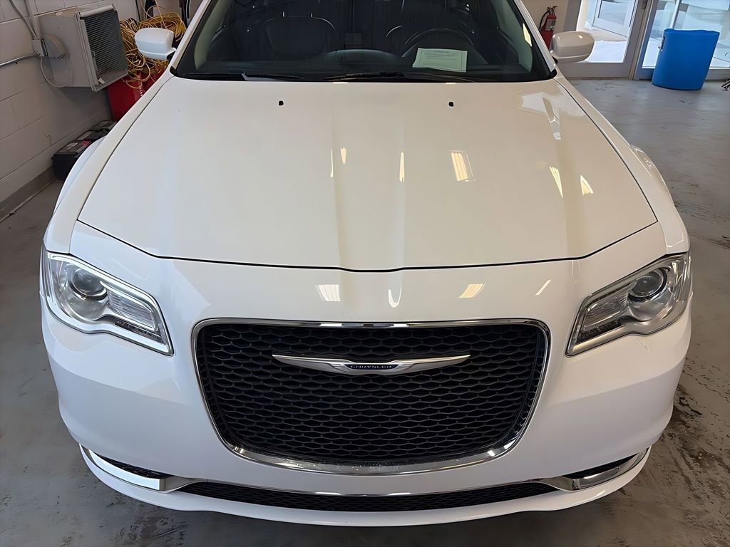 Used 2020 Chrysler 300 Touring L w/ Quick Order Package 2EF RWD image 28