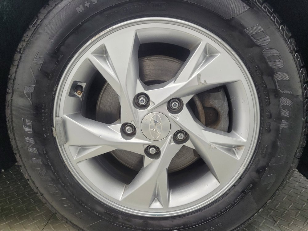 Used 2021 Hyundai Elantra SE w/ Cargo Package image 31