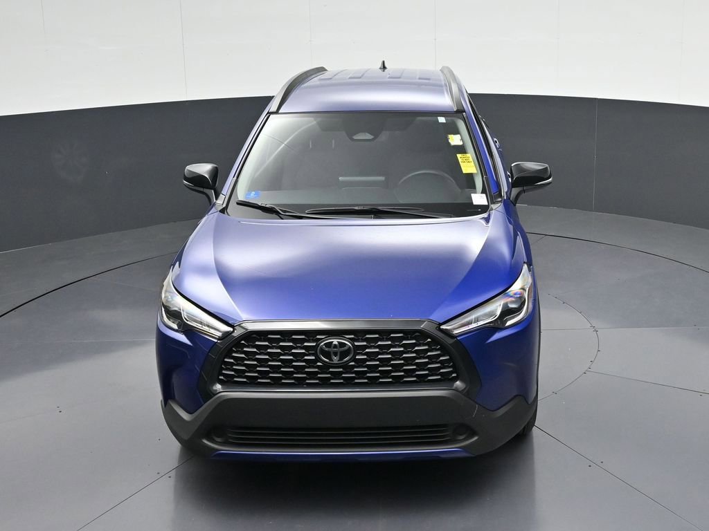 Used 2025 Toyota Corolla Cross LE image 25