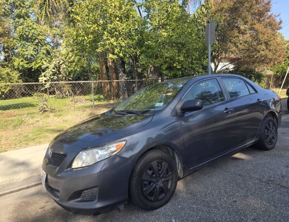 Used 2010 Toyota Corolla LE w/ All Weather Guard Pkg FWD image 3