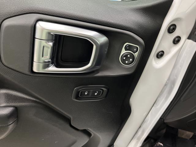 Used 2024 Jeep Wrangler Unlimited image 25