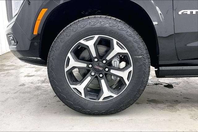 New 2026 GMC Yukon AT4 w/ AT4 Premium Package AWD/4WD image 15