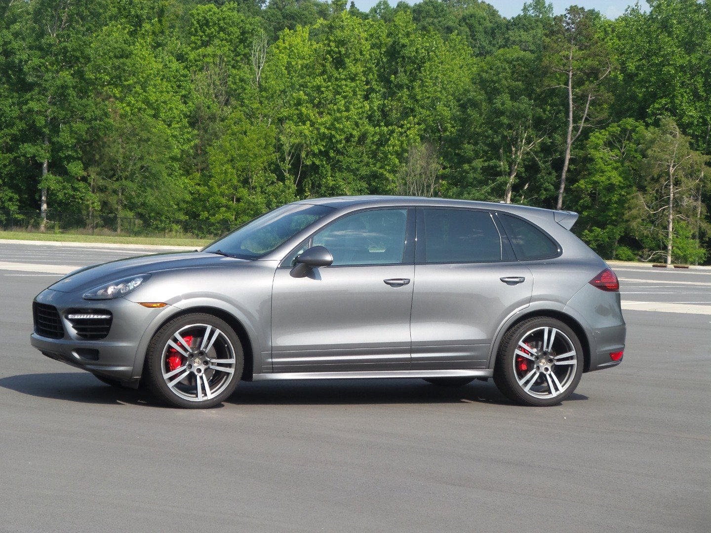 Used 2013 Porsche Cayenne GTS image 13