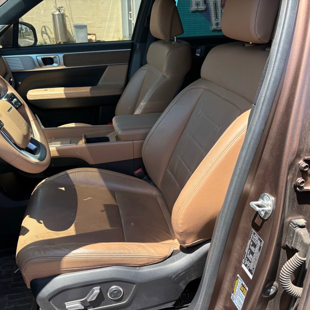 Used 2024 Hyundai Santa Fe Limited image 9