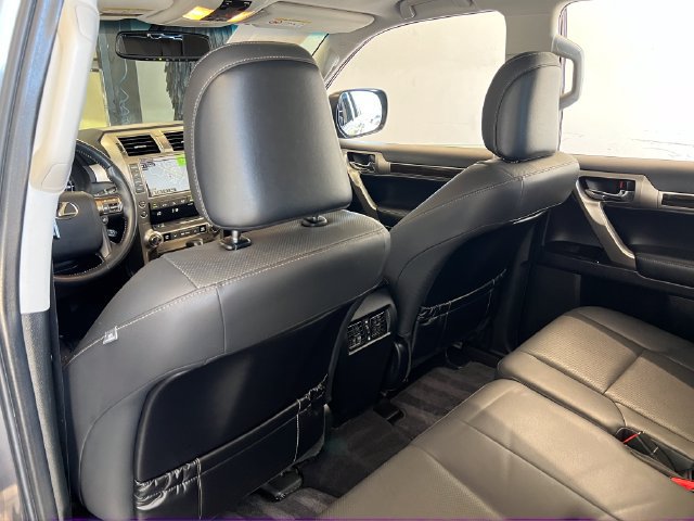 Used 2018 Lexus GX 460 w/ Navigation Package AWD/4WD image 30