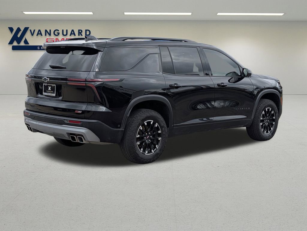 Used 2024 Chevrolet Traverse Z71 w/ Enhanced Driving Package image 7