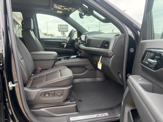New 2026 Chevrolet Tahoe High Country w/ Sun And Tow Package AWD/4WD image 16