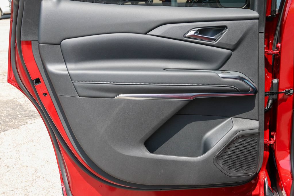 New 2026 Chevrolet Traverse LT w/ Sun and Wheel Package FWD image 12