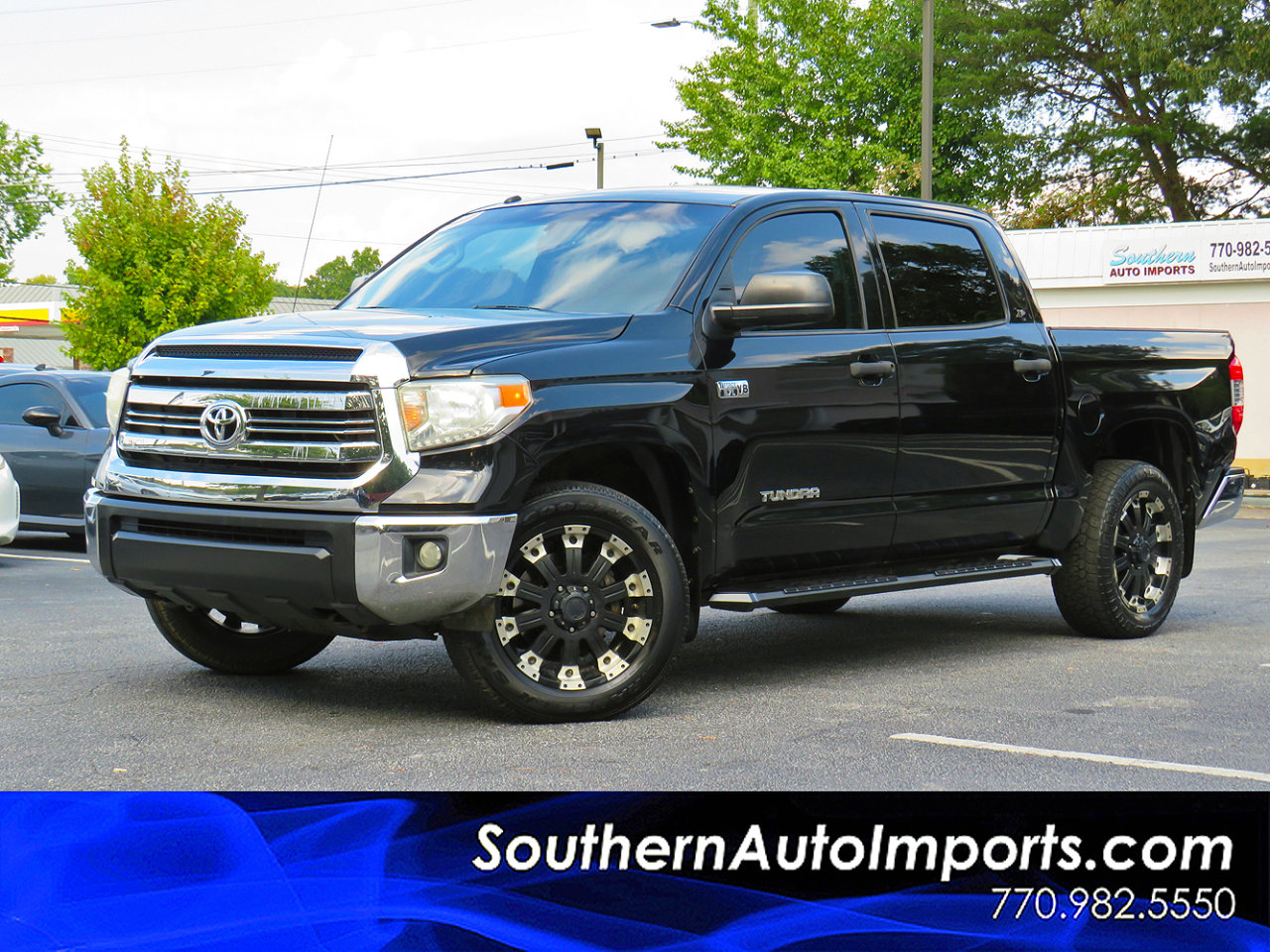 Used 2017 Toyota Tundra SR5 w/ SR5 Upgrade Package