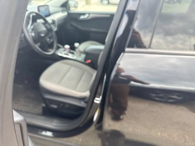 Used 2021 Ford Escape SE w/ SE Sport Appearance Package AWD/4WD image 13