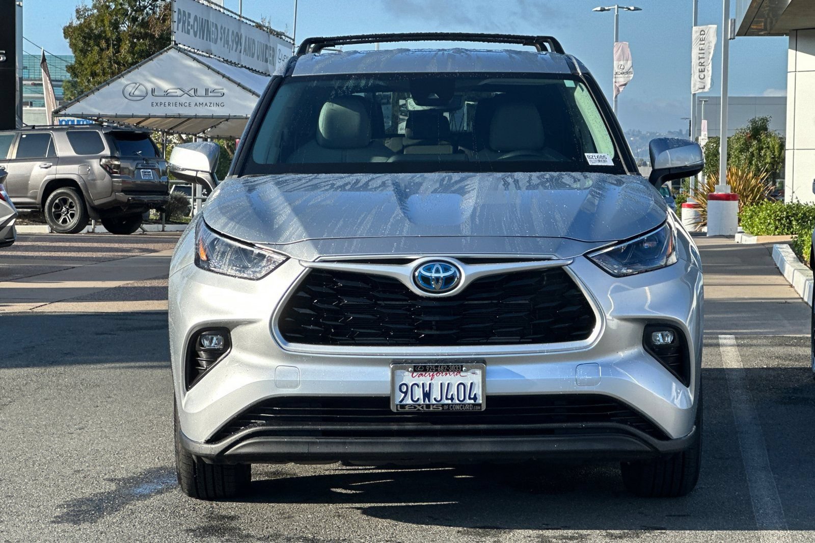 Used 2023 Toyota Highlander LE AWD/4WD image 6