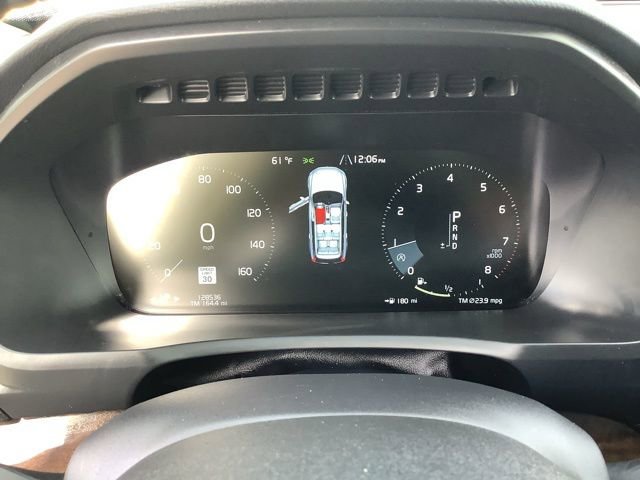 Used 2016 Volvo XC90 T6 Momentum w/ Momentum Plus Package image 29