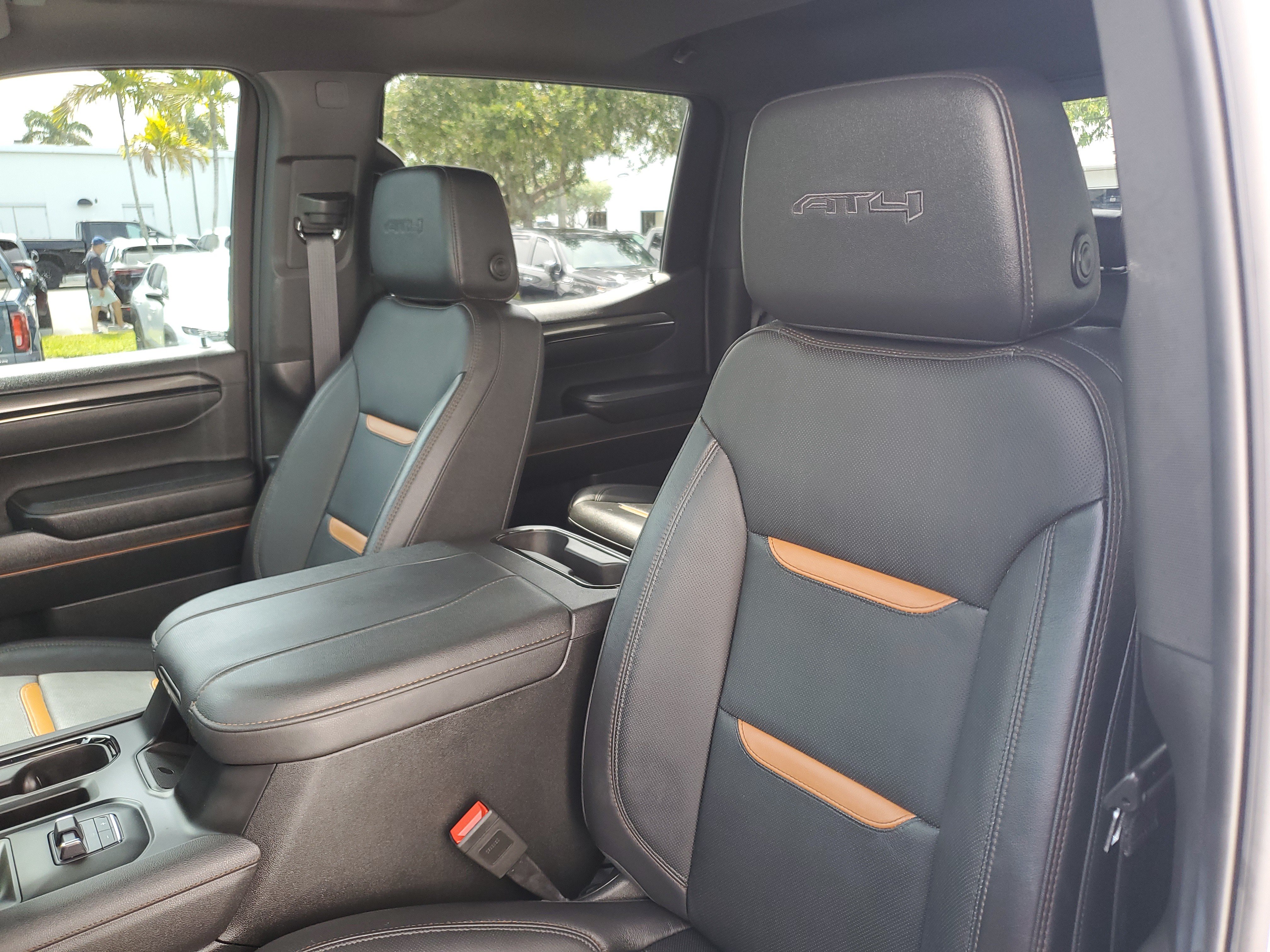 Used 2025 GMC Sierra 1500 AT4 w/ AT4 Premium Package AWD/4WD image 20