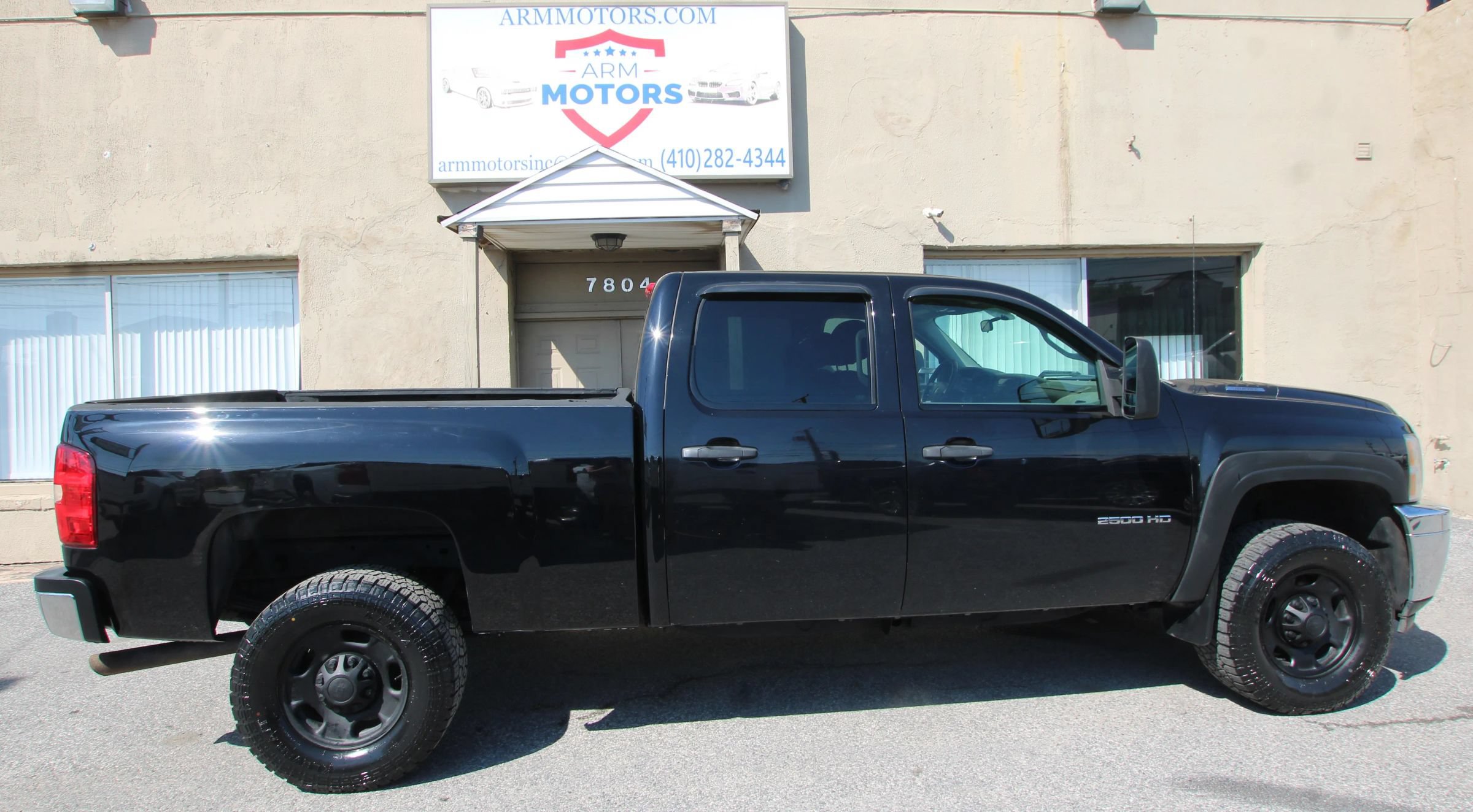 Used 2011 Chevrolet Silverado 2500 W/T w/ Snow Plow Prep Package AWD/4WD image 4