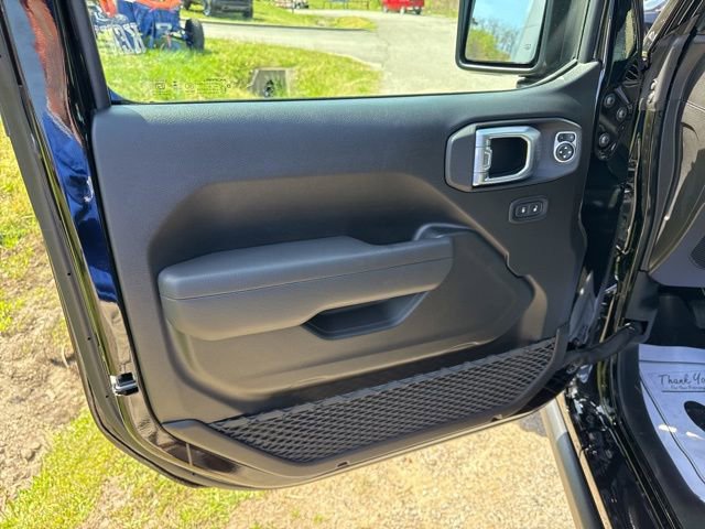 New 2026 Jeep Gladiator Mojave AWD/4WD image 17