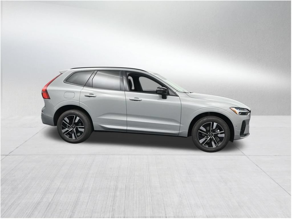 New 2026 Volvo XC60 B5 Plus AWD/4WD image 6