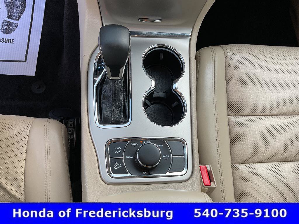 Used 2017 Jeep Grand Cherokee Limited w/ Luxury Group II AWD/4WD image 37