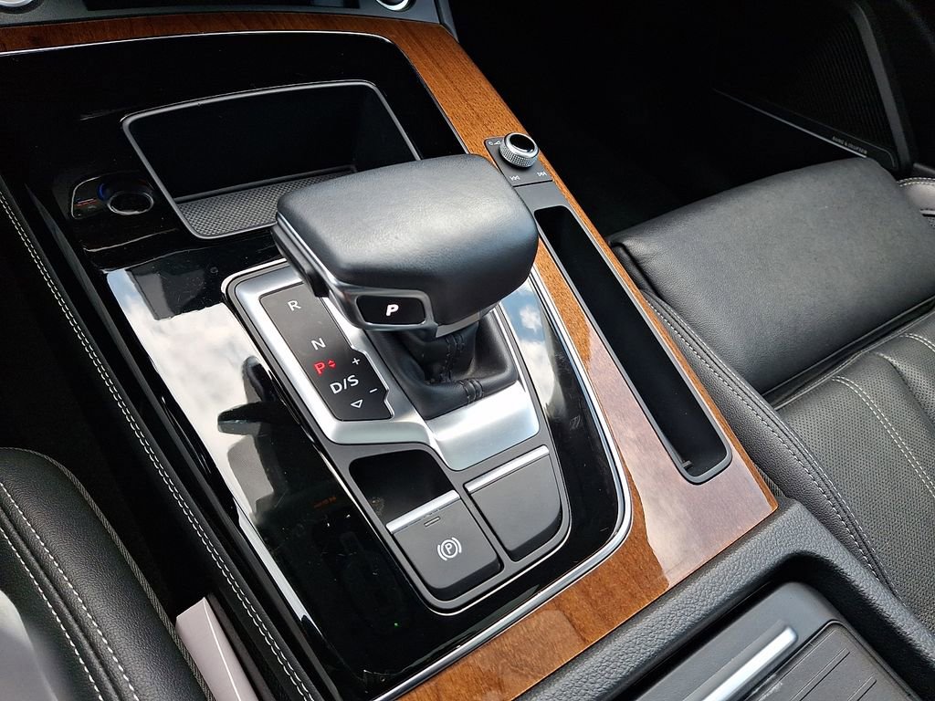 Used 2023 Audi Q5 2.0T Prestige w/ Prestige Package image 16