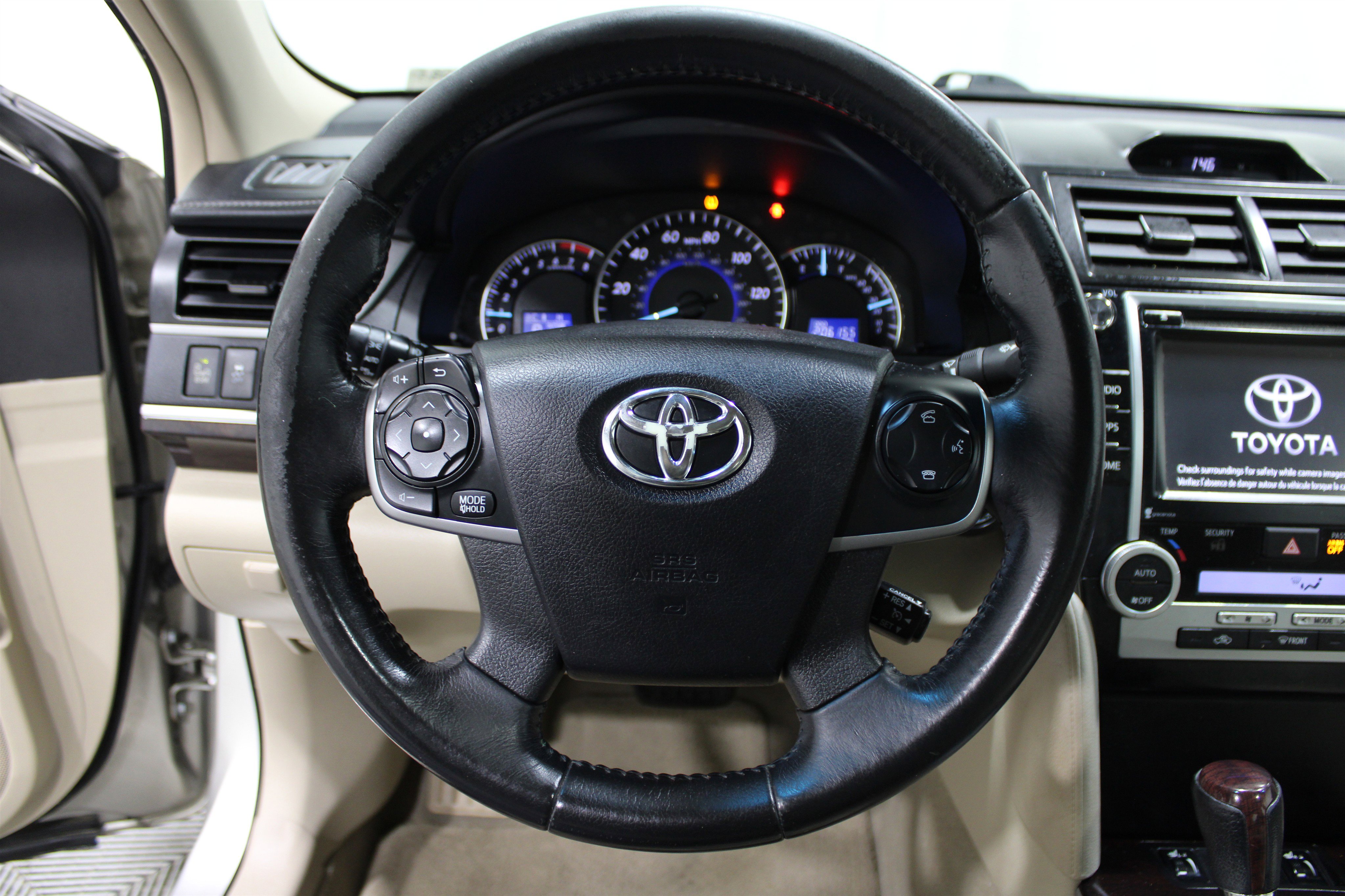 Used 2014 Toyota Camry SE image 7
