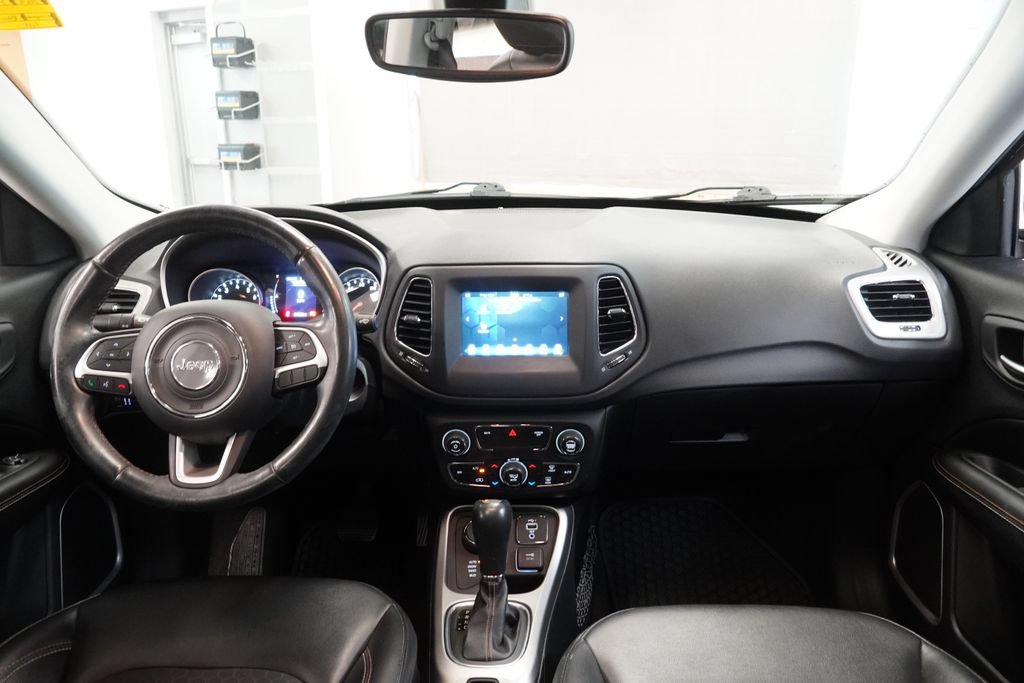 Used 2019 Jeep Compass Latitude w/ Cold Weather Group AWD/4WD image 19