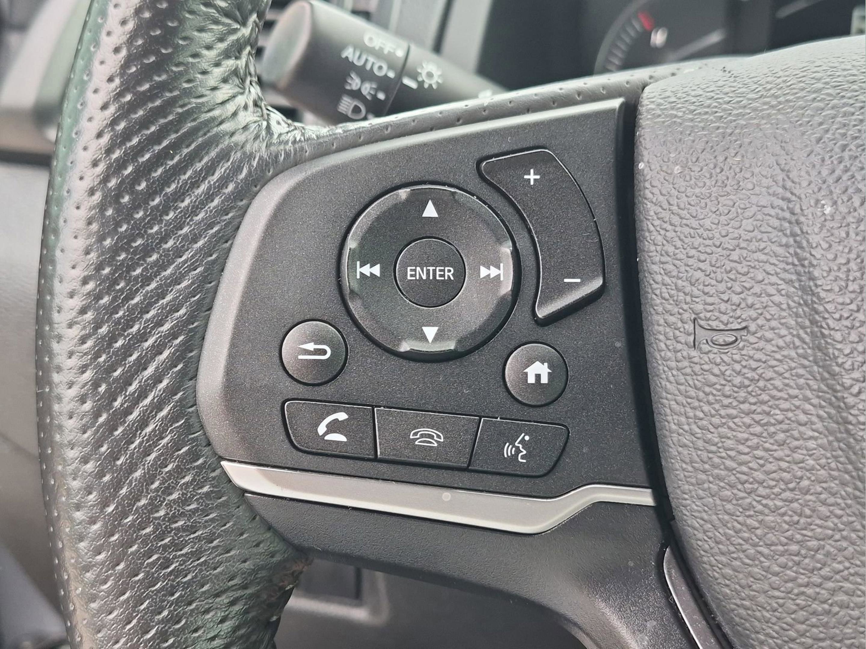 Certified 2025 Honda Passport EX-L image 13