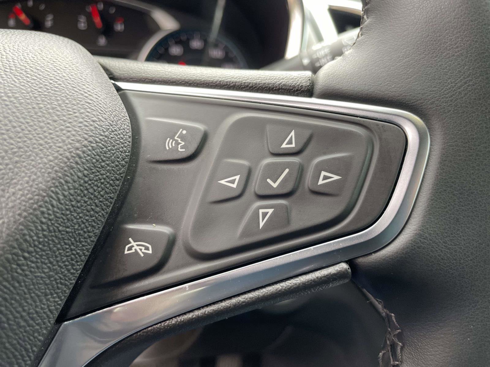 Used 2024 Chevrolet Equinox LT w/ Driver Convenience Package image 8