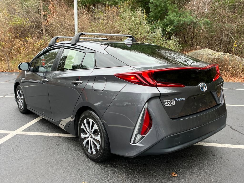 Used 2022 Toyota Prius Prime LE image 3