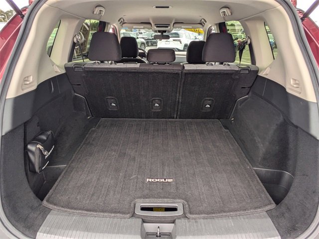 Used 2023 Nissan Rogue SV image 13