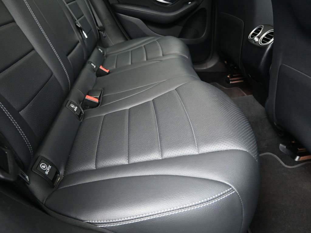 Used 2021 Mercedes-Benz GLC 300 image 21