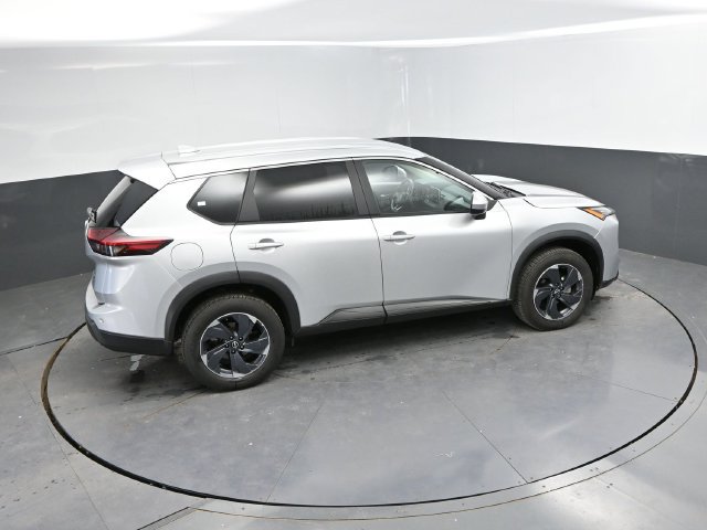 Used 2024 Nissan Rogue SV FWD image 36